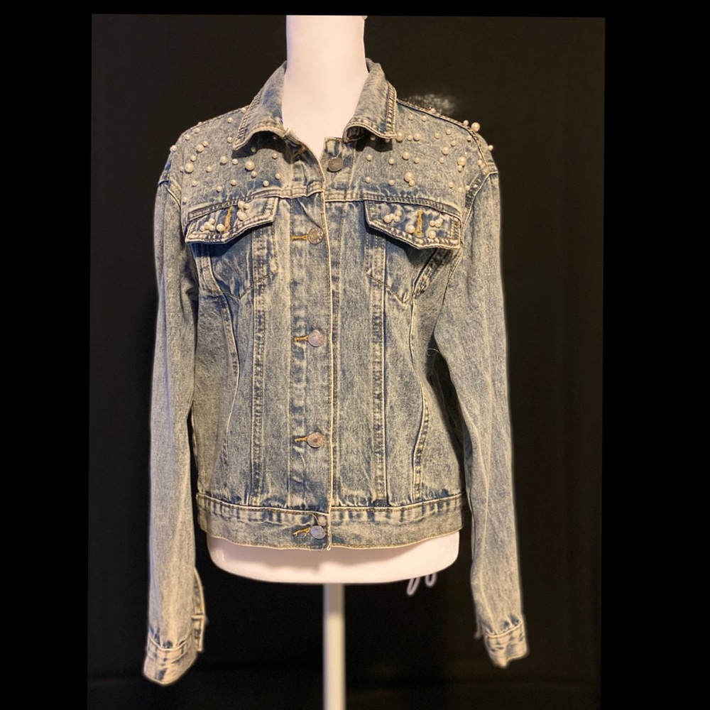 Women's Pearl Denim Jacket - Picture 2 of 8